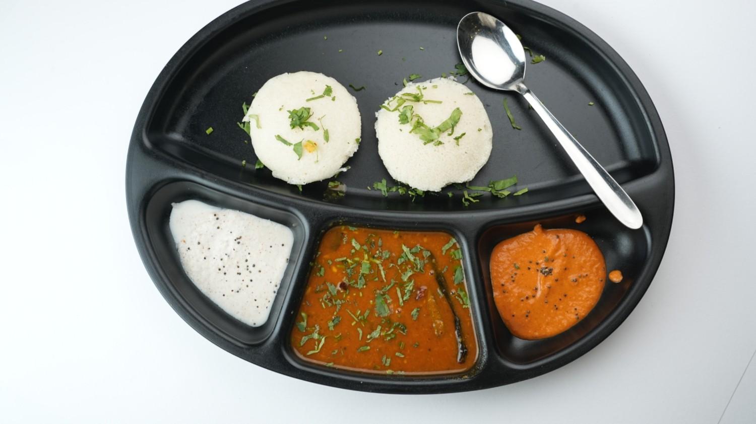 Idli Sambhar 2 Pcs